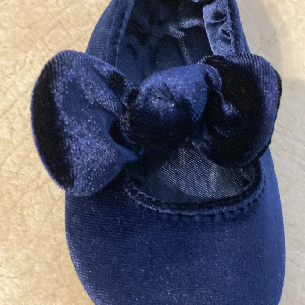 0-3M blue velour shoes